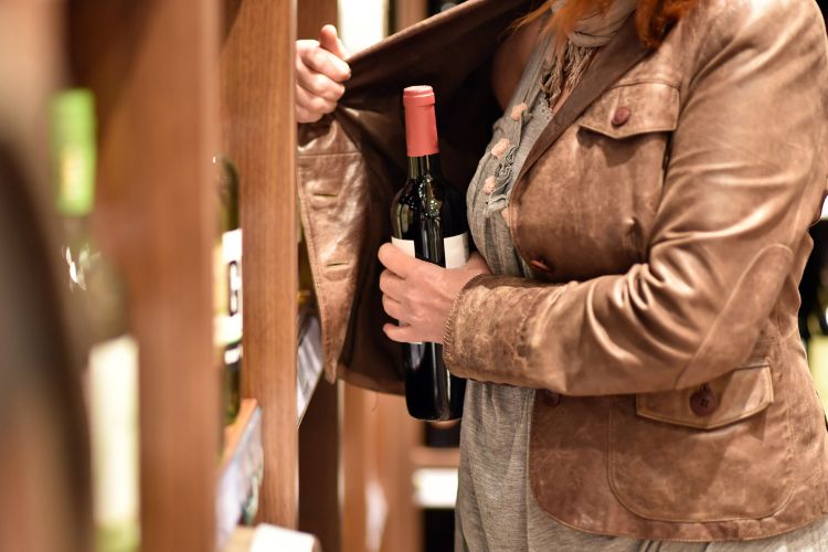 When Is Shoplifting Turns Into a Felony